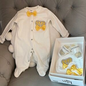 Infant onesie/footsie